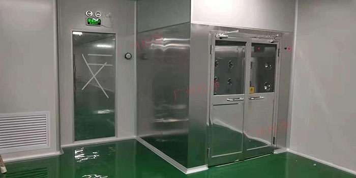 風淋室不同類型的風機，其噪音水平可能會有所不同。