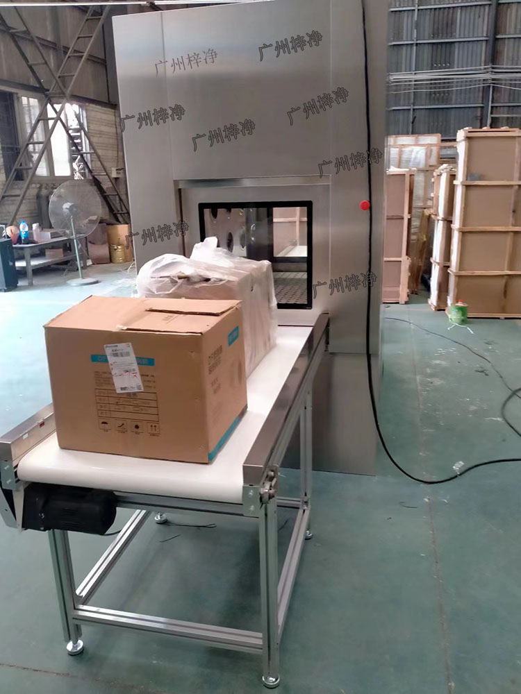 輸送線風淋傳遞窗與輸送線貨淋室是潔凈室中用于物品傳遞和空氣凈化的關鍵設備。
